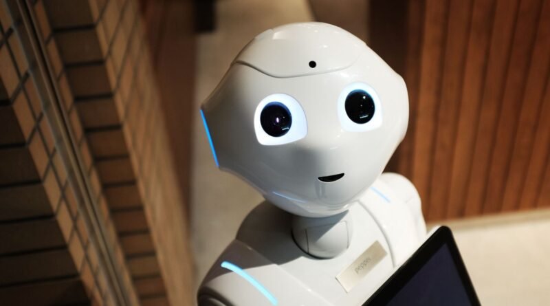 Foto de um robô com formato humano
