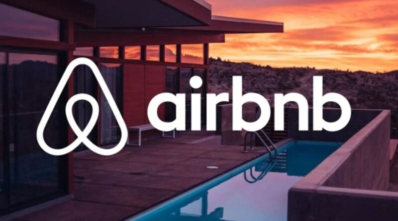 Foto de uma casa com piscina de fundo e Airbnb escrito por cima